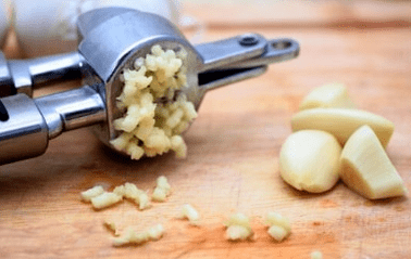 Garlic for worms