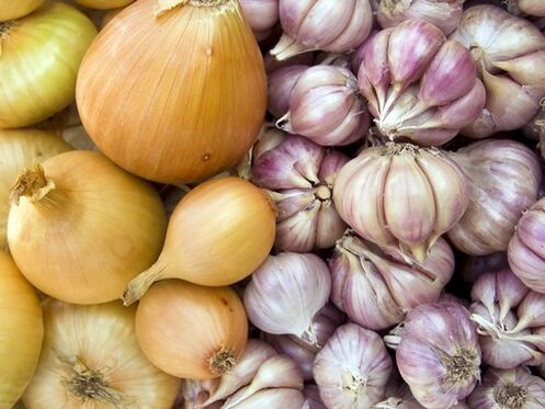 Garlic and onion home remedies for treating helminth infestation